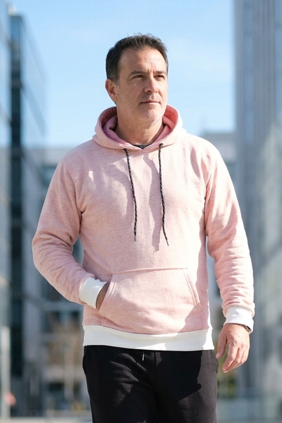 Pembe Kapüşonlu Sweatshirt detay görseli – Aynı gün kargo ve ücretsiz iade | Wingetstar